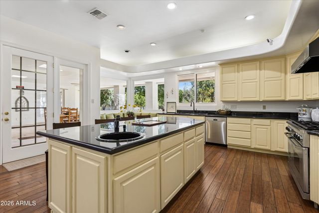 5912 E SAPPHIRE Lane, Paradise Valley, AZ 85253