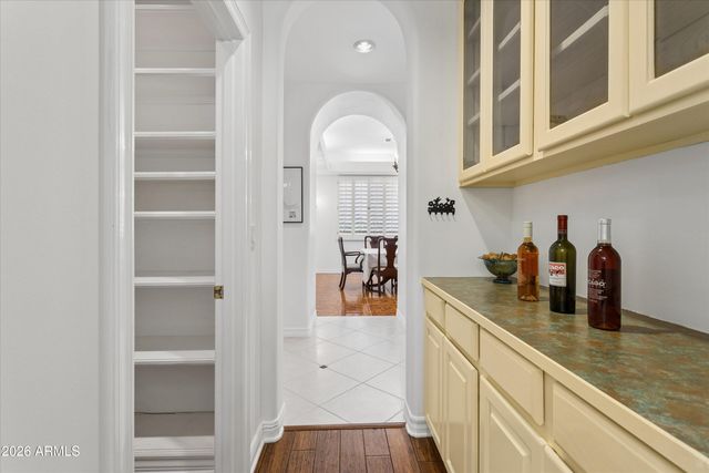 5912 E SAPPHIRE Lane, Paradise Valley, AZ 85253