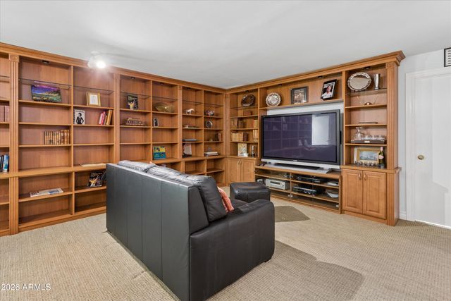 5912 E SAPPHIRE Lane, Paradise Valley, AZ 85253
