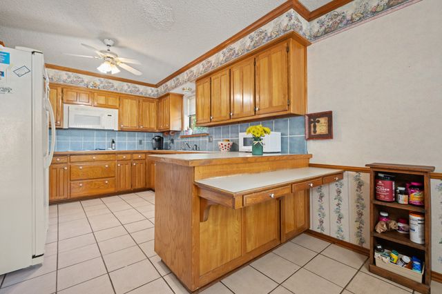 1602 Murry Drive, Cleburne, TX 76033