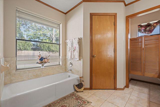 1602 Murry Drive, Cleburne, TX 76033