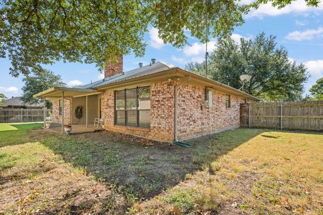 1602 Murry Drive, Cleburne, TX 76033