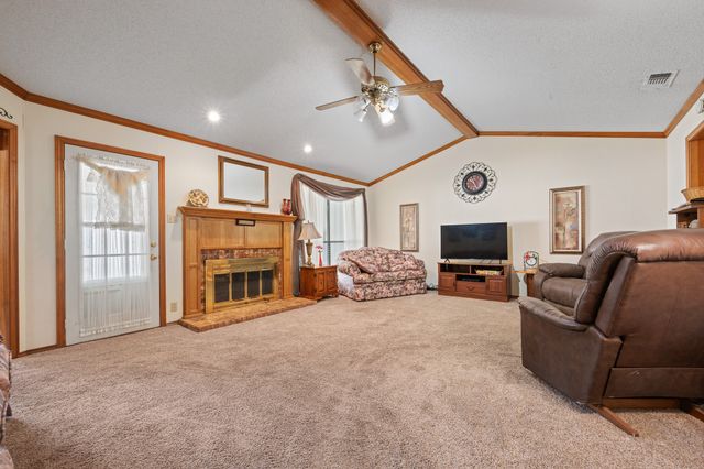 1602 Murry Drive, Cleburne, TX 76033
