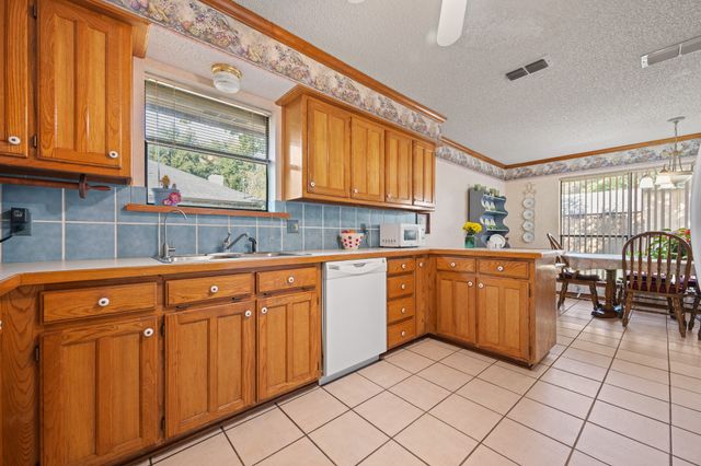1602 Murry Drive, Cleburne, TX 76033