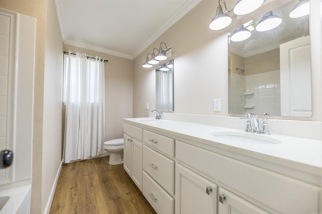 926 Brookwood Dr, El Dorado, AR 71730