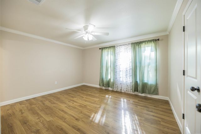 926 Brookwood Dr, El Dorado, AR 71730