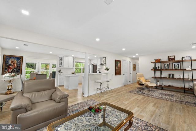 10146 SPRING LAKE TER, Fairfax, VA 22030