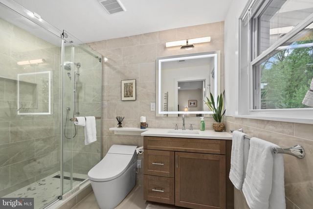 10146 SPRING LAKE TER, Fairfax, VA 22030