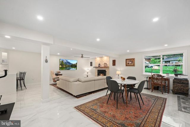 10146 SPRING LAKE TER, Fairfax, VA 22030