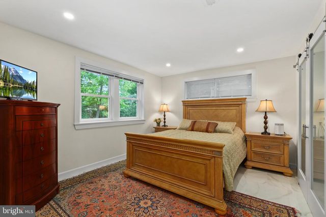 10146 SPRING LAKE TER, Fairfax, VA 22030