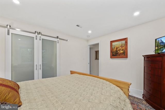 10146 SPRING LAKE TER, Fairfax, VA 22030