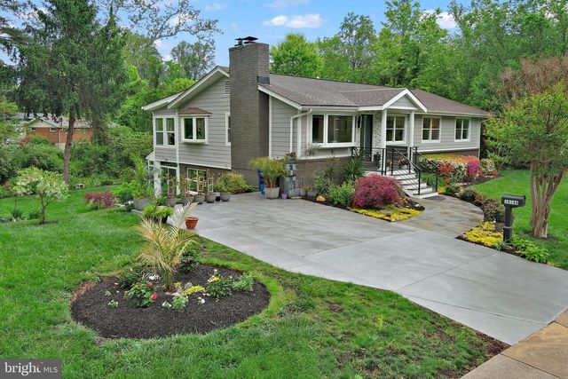 10146 SPRING LAKE TER, Fairfax, VA 22030