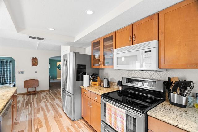 7104 BRAMBLEWOOD DRIVE, Port Richey, FL 34668