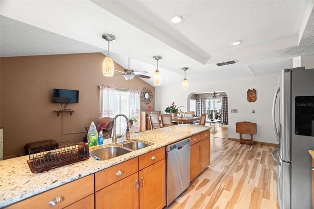 7104 BRAMBLEWOOD DRIVE, Port Richey, FL 34668