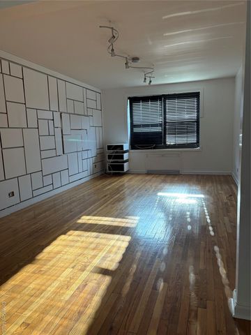 73-11 Bell Boulevard 1B, Bayside, NY 11364