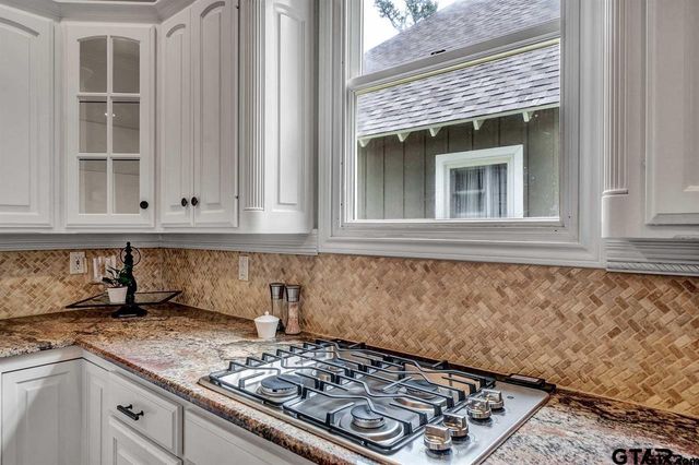 3934 Hanover Pl, Tyler, TX 75701