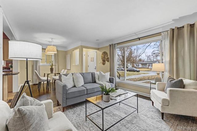 15403 Delaware Avenue, Redford, MI 48239