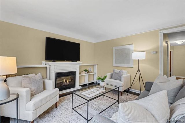 15403 Delaware Avenue, Redford, MI 48239