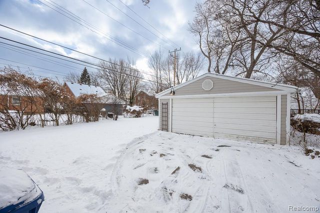 15403 Delaware Avenue, Redford, MI 48239