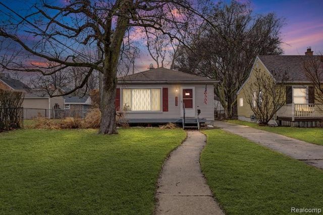 15403 Delaware Avenue, Redford, MI 48239