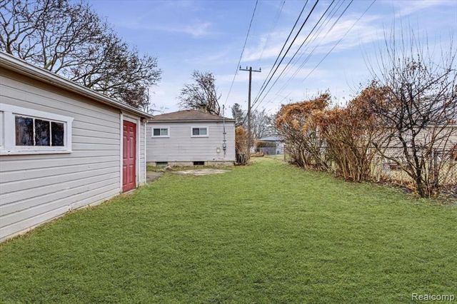 15403 Delaware Avenue, Redford, MI 48239