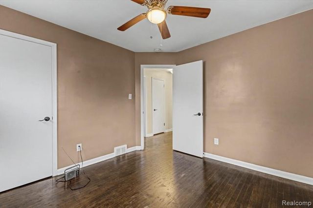 15403 Delaware Avenue, Redford, MI 48239