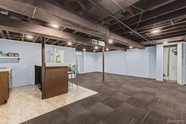 15403 Delaware Avenue, Redford, MI 48239