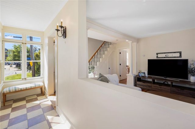 6 Second Street, Newport, RI 02840