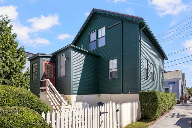 6 Second Street, Newport, RI 02840