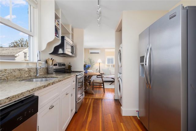 6 Second Street, Newport, RI 02840