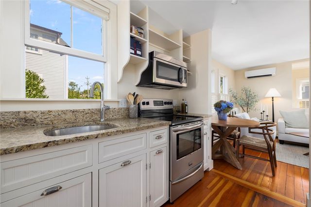 6 Second Street, Newport, RI 02840