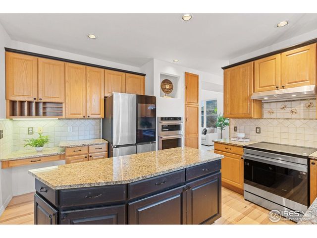 2307 Bluebird Dr, Longmont, CO 80504