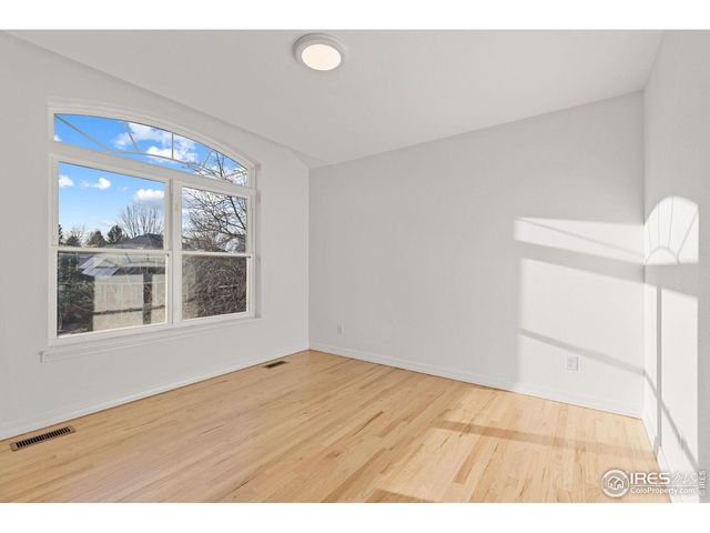 2307 Bluebird Dr, Longmont, CO 80504