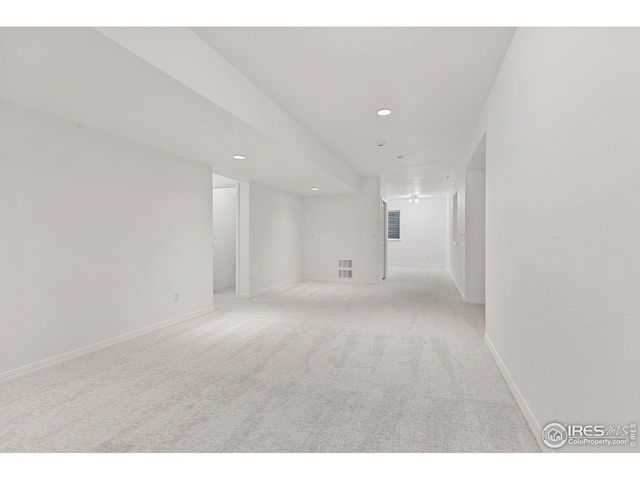 2307 Bluebird Dr, Longmont, CO 80504