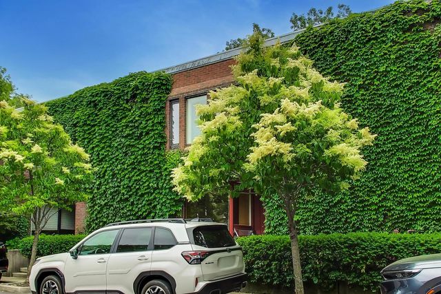 5508 S Kenwood Avenue, Chicago, IL 60637