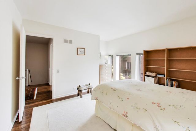 5508 S Kenwood Avenue, Chicago, IL 60637