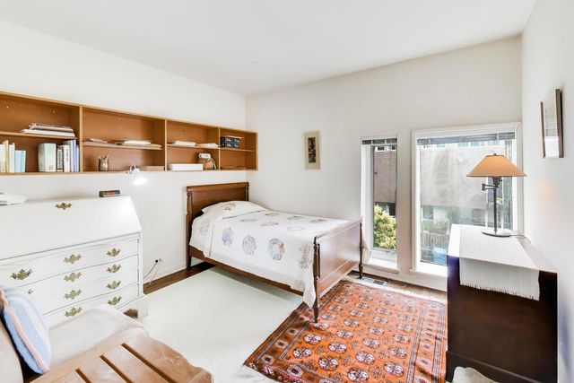 5508 S Kenwood Avenue, Chicago, IL 60637