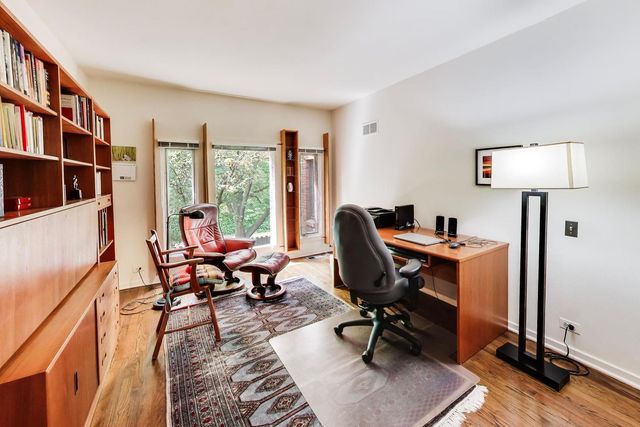 5508 S Kenwood Avenue, Chicago, IL 60637