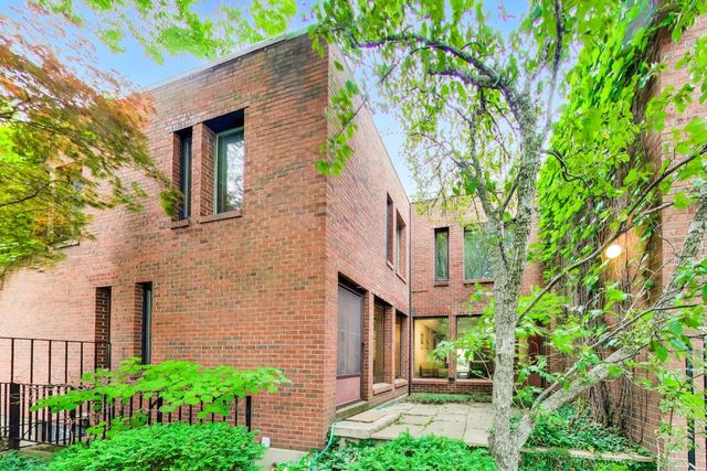 5508 S Kenwood Avenue, Chicago, IL 60637
