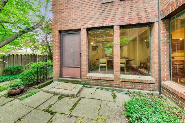 5508 S Kenwood Avenue, Chicago, IL 60637