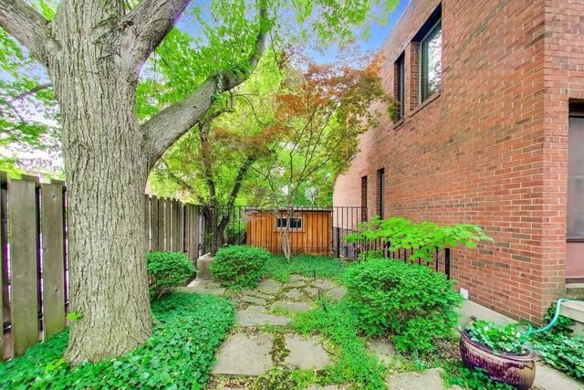 5508 S Kenwood Avenue, Chicago, IL 60637
