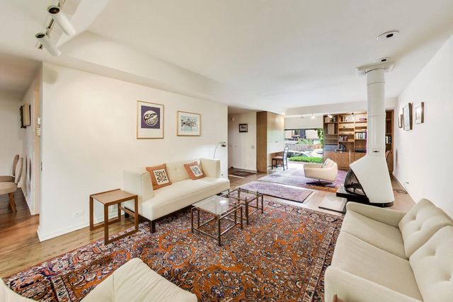 5508 S Kenwood Avenue, Chicago, IL 60637