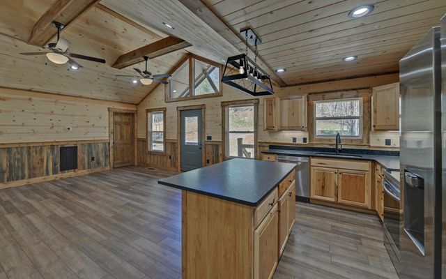 313 Burger Road, Murphy, NC 28906