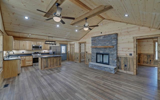 313 Burger Road, Murphy, NC 28906