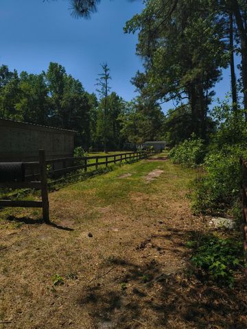 4892 State Road, Ridgeville, SC 29472