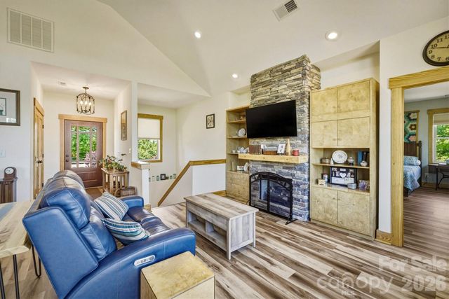 5564 Table View Lane, Lenoir, NC 28645