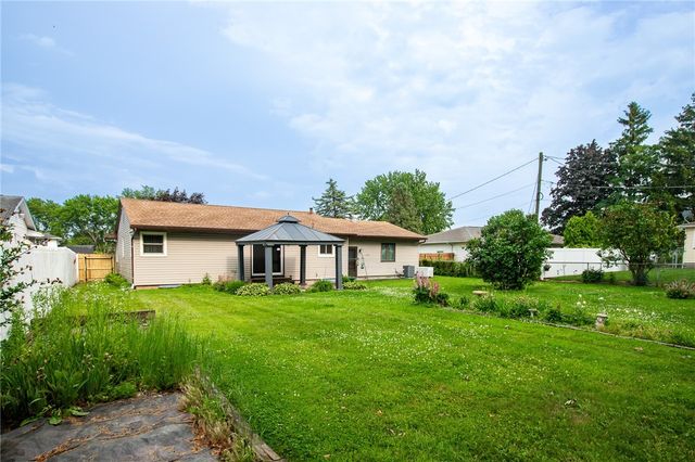 74 Tarwood Drive, Gates, NY 14606