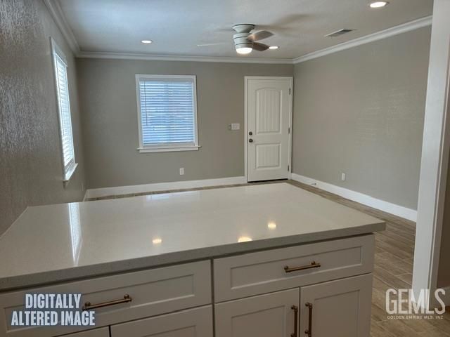 7716 Hall, Lamont, CA 93241