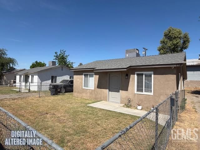 7716 Hall, Lamont, CA 93241