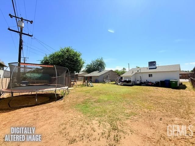 7716 Hall, Lamont, CA 93241